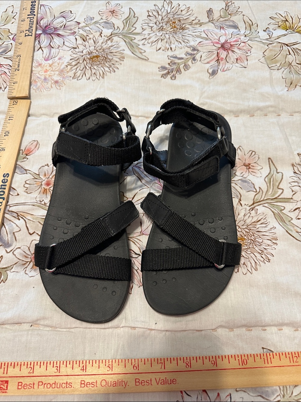 Vionic Black Strappy Sport Sandals